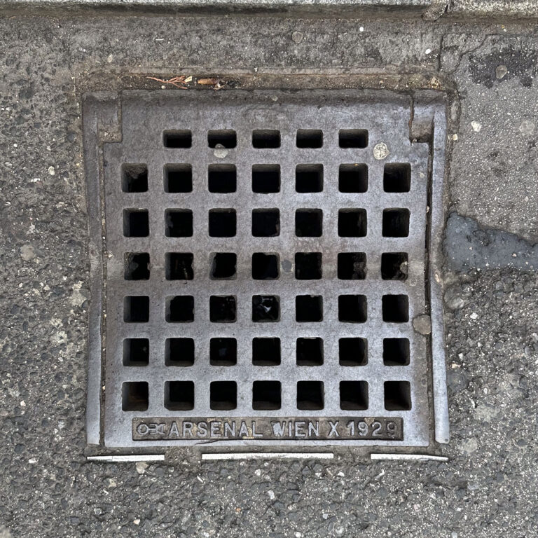 Deckel 1929-04
1010, Innere Stadt – 1929 – Arsenal Wien X