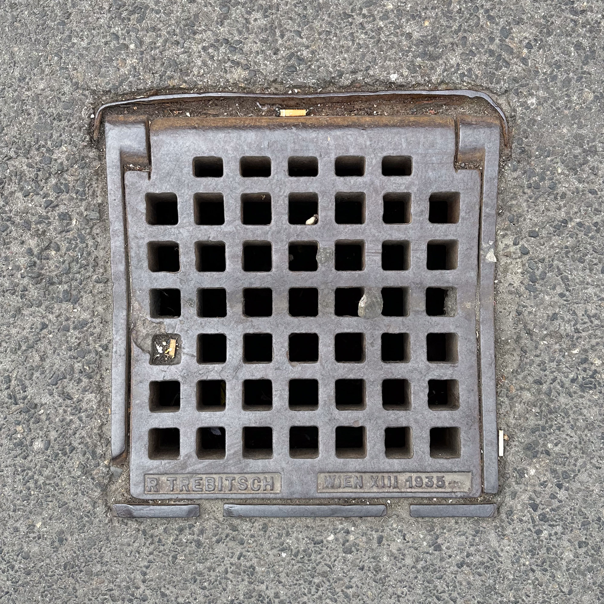Deckel 1935-04
1060, Mariahilf – 1935 – R. Trebitsch