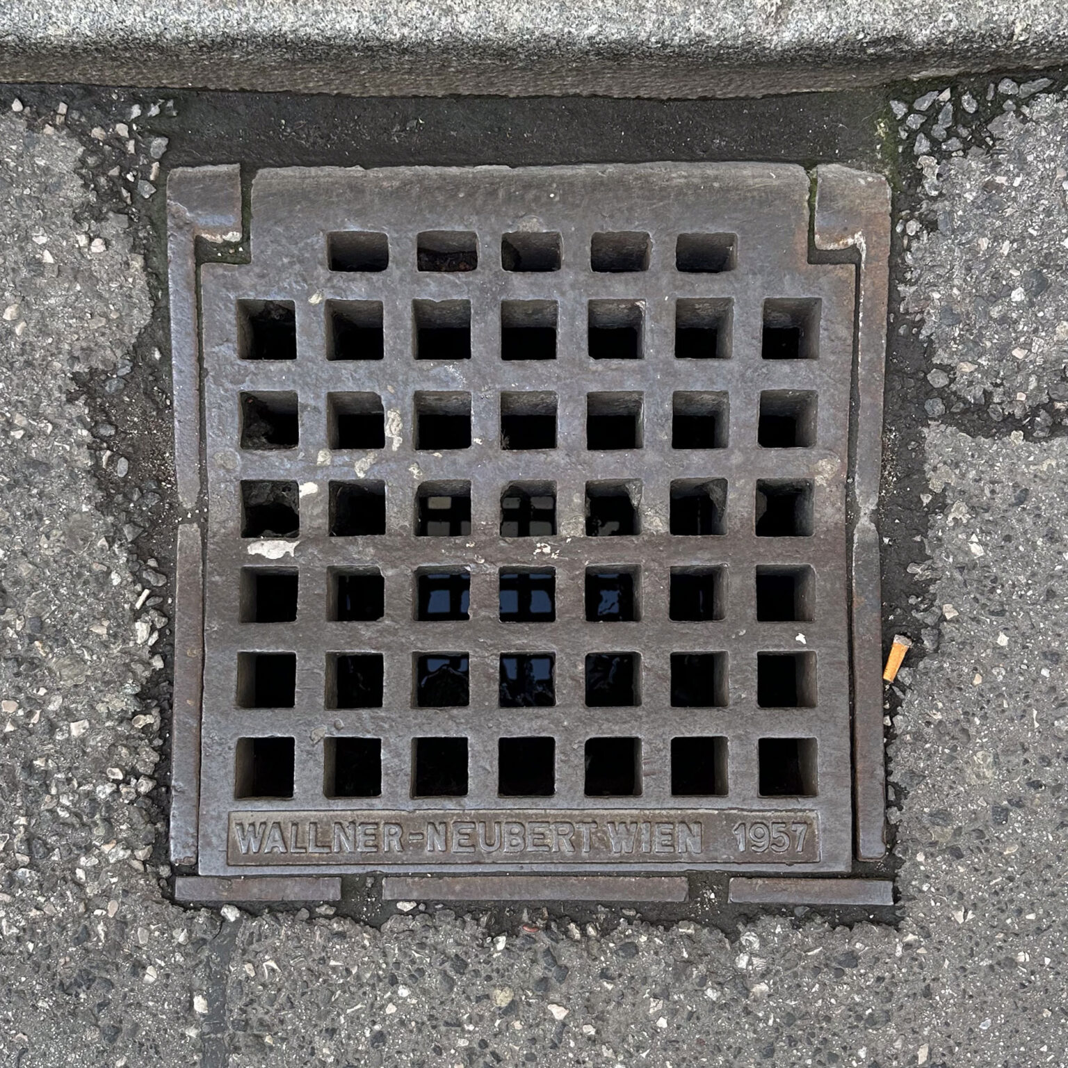Deckel 1957-01
1010, Innere Stadt – 1957 – Wallner & Neubert