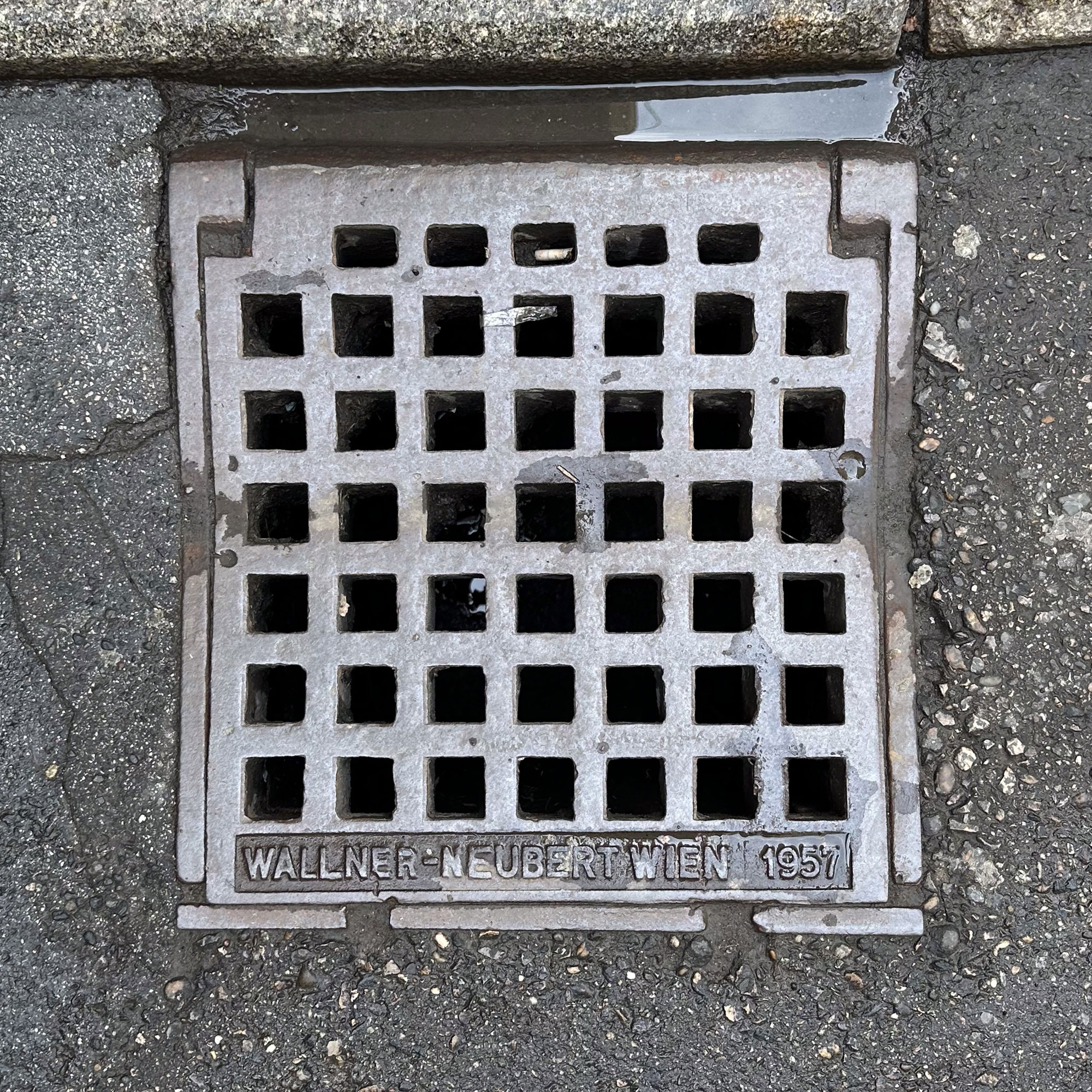 Deckel 1957-03
1010, Innere Stadt – 1957 – Wallner & Neubert