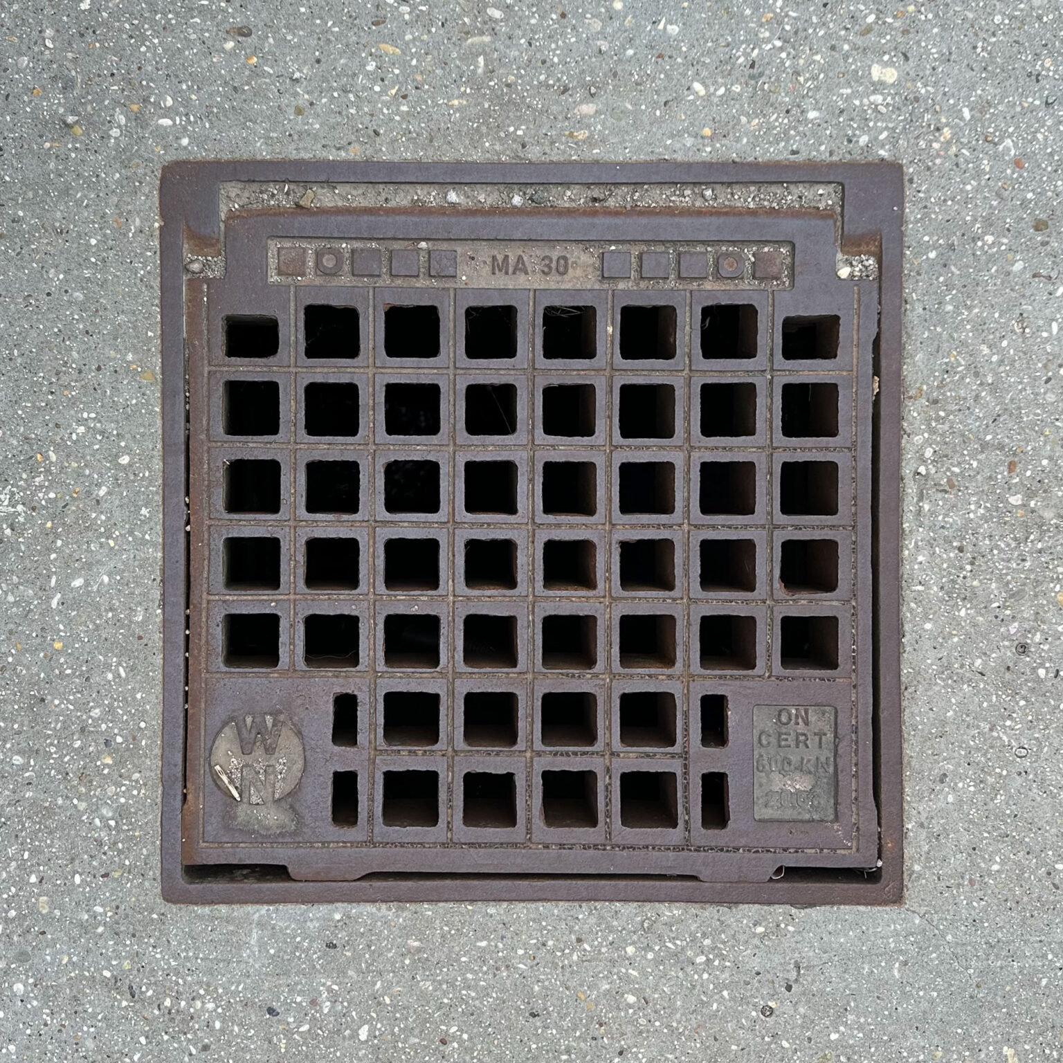 Deckel 2003-04
1100, Favoriten – 2003 – Wallner & Neubert