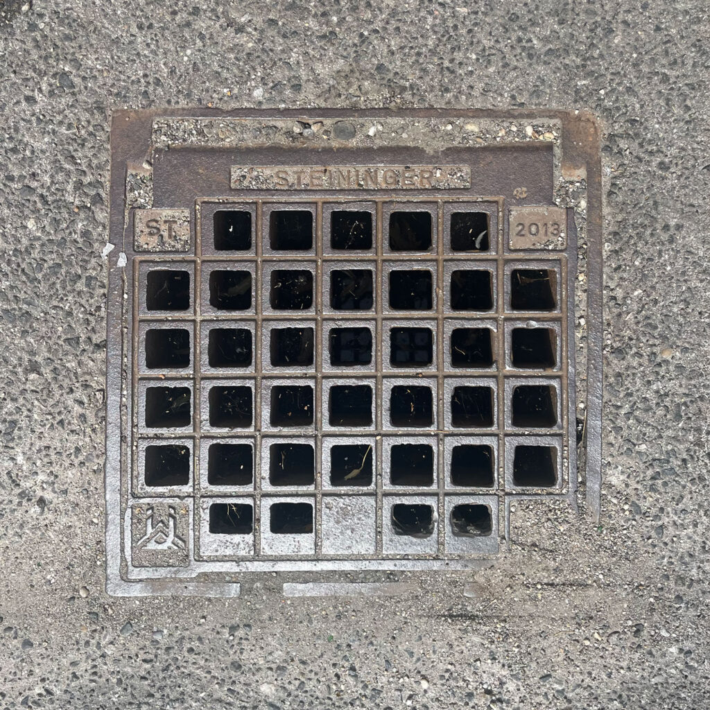 Deckel 2013-04
1220, Donaustadt – 2013 – Steininger
