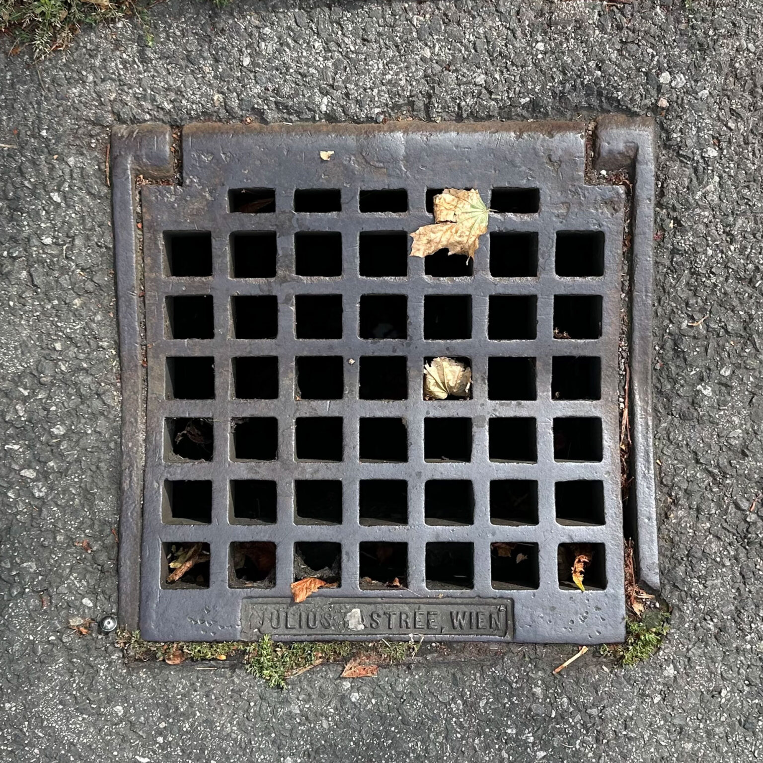 Deckel XXXX-25
1140, Penzing – Unbekannt – Julius Pastree XI Bez. Wien