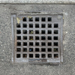 Deckel XXXX-26
1140, Penzing – Unbekannt – H. Eger Wien